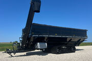 Brent Avalanche 3298 Grain Cart with 3,150 bushel Capacity