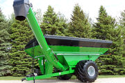 Brent V1500 Grain Cart with Tires