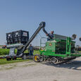 Parker 1020 Seed Chariot filling