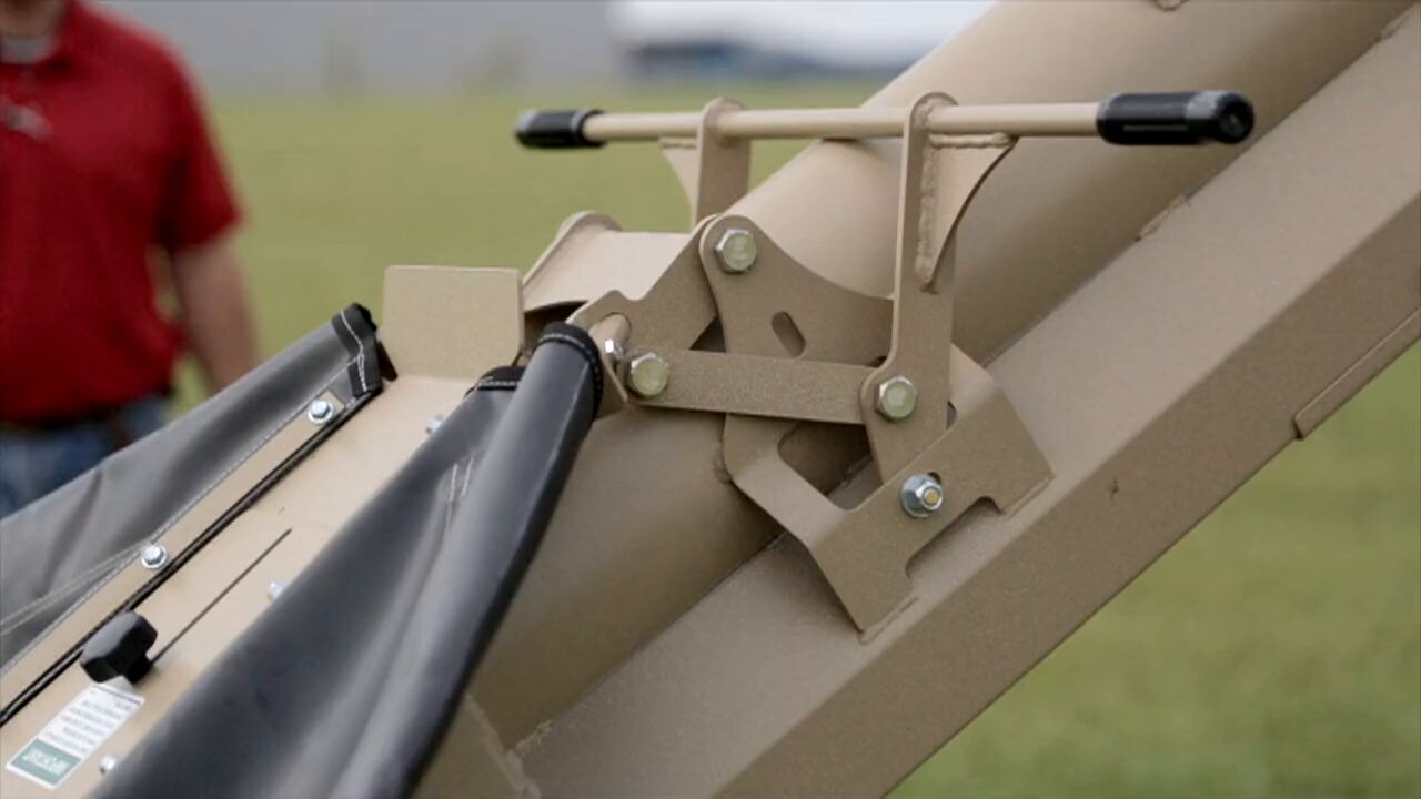 Seed Runner Hopper Lock
